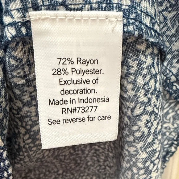 LC Lauren Conrad Free Flowing Ditsy Blue and White  Blouse with Puff Sleeves - Picture 9 of 9